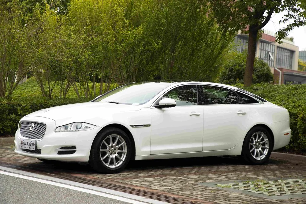 Jaguar XJ XJL 3.0 Panoramic Business Edition, 2012 — фото 1