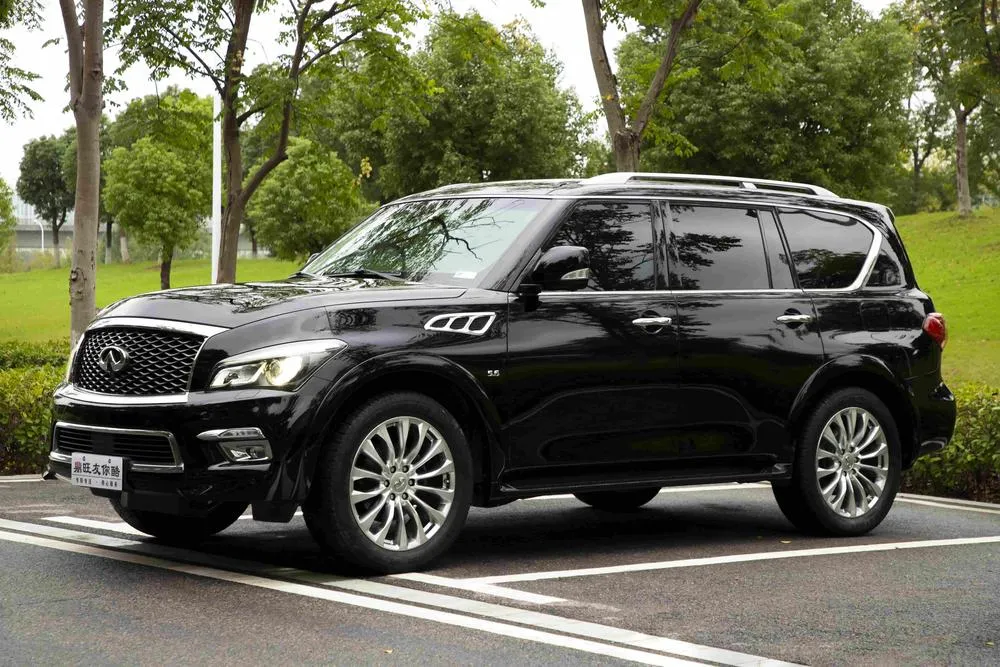 Infiniti QX80 5.6L 4WD, 2016 — фото 1