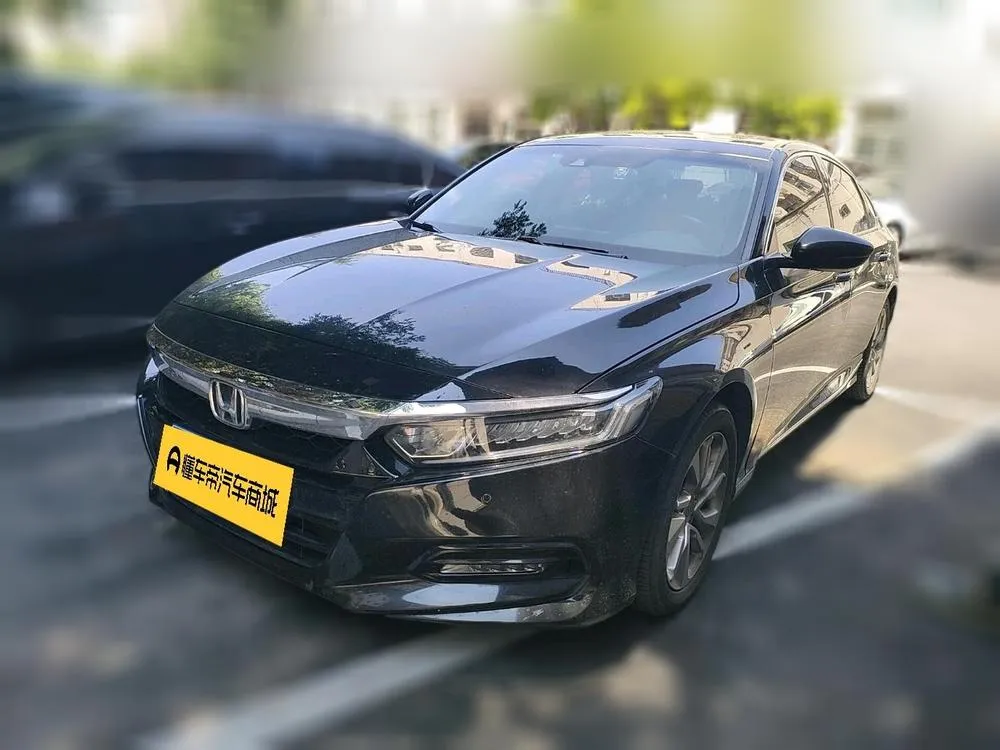 Honda Accord 260TURBO Luxury Edition CN6, 2018 — фото 1