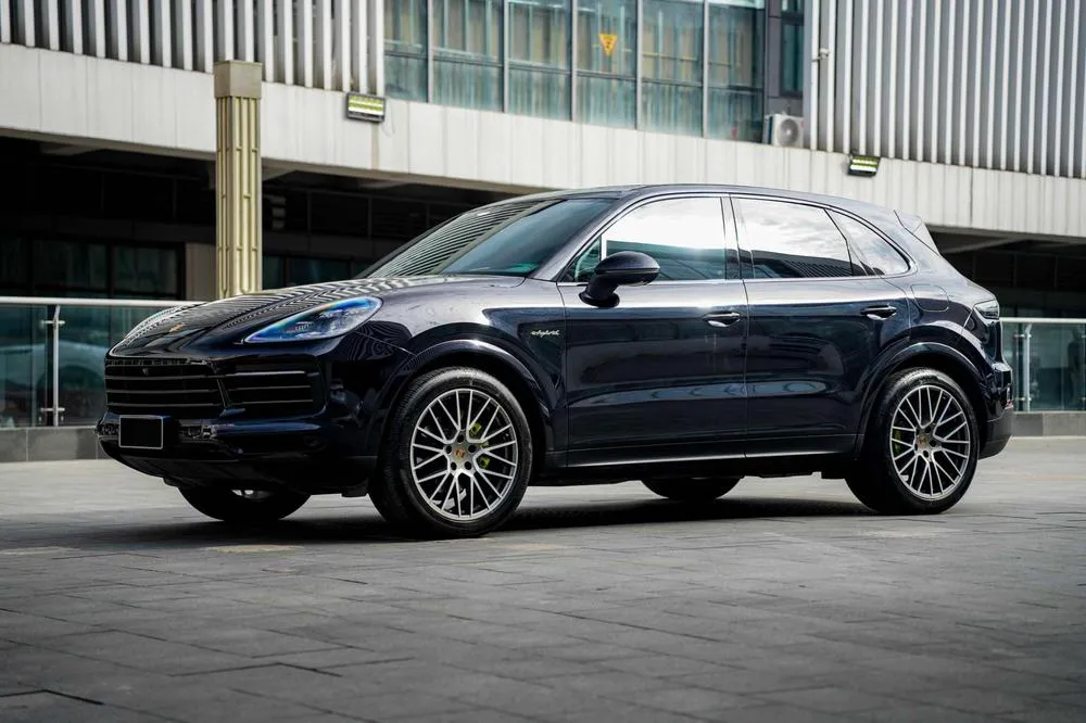 Porsche Cayenne E-Hybrid Cayenne E-Hybrid 2.0T Gold Edition, 2023 — фото 1