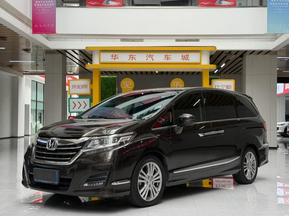 Honda Elysion 2.4L Style Edition, 2016 — фото 1
