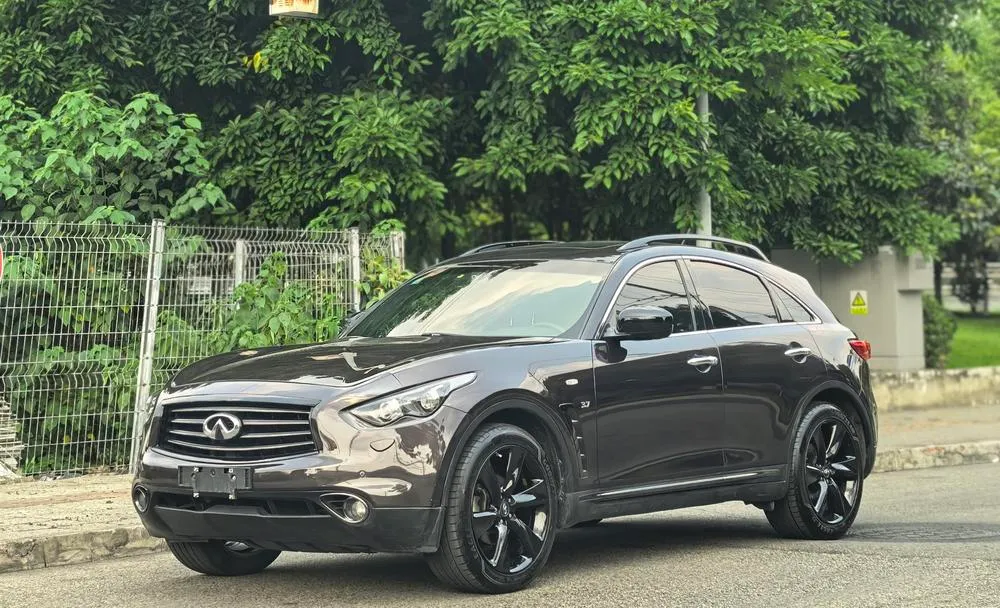 Infiniti QX70, 2015