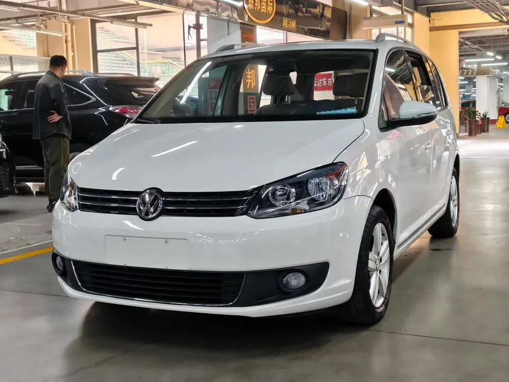 Volkswagen Touran, 2015