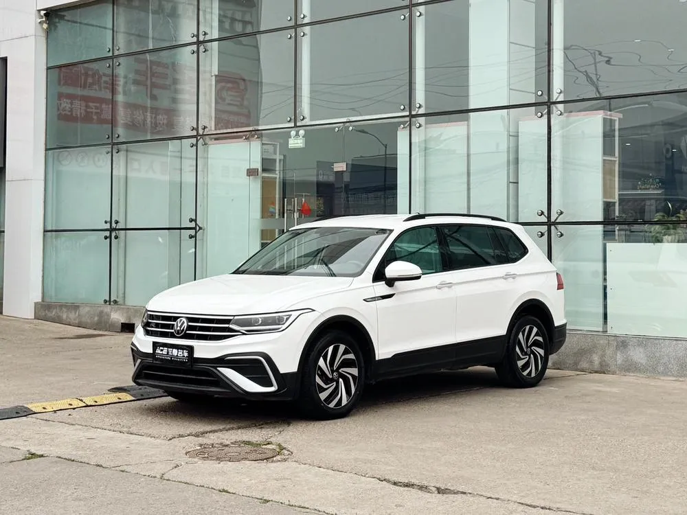 Volkswagen Tiguan L 330TSI Auto 2WD Edition, 2022 — фото 1