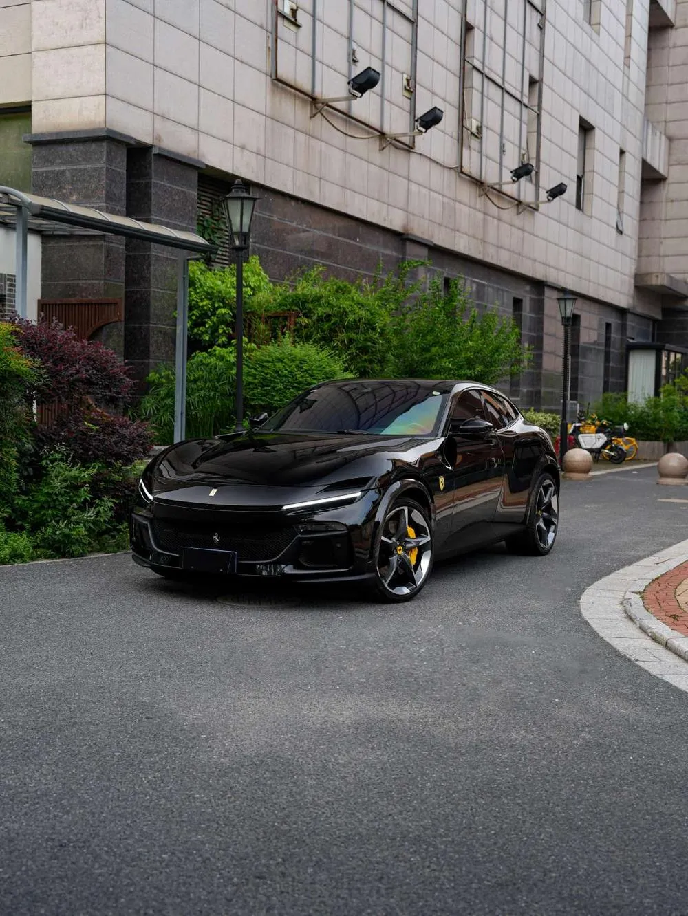 Ferrari Purosangue, 2023