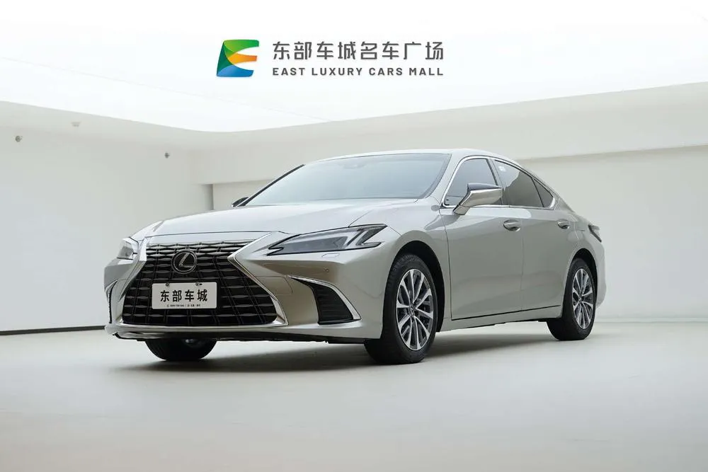 Lexus ES 200 Refined Edition, 2025 — фото 1