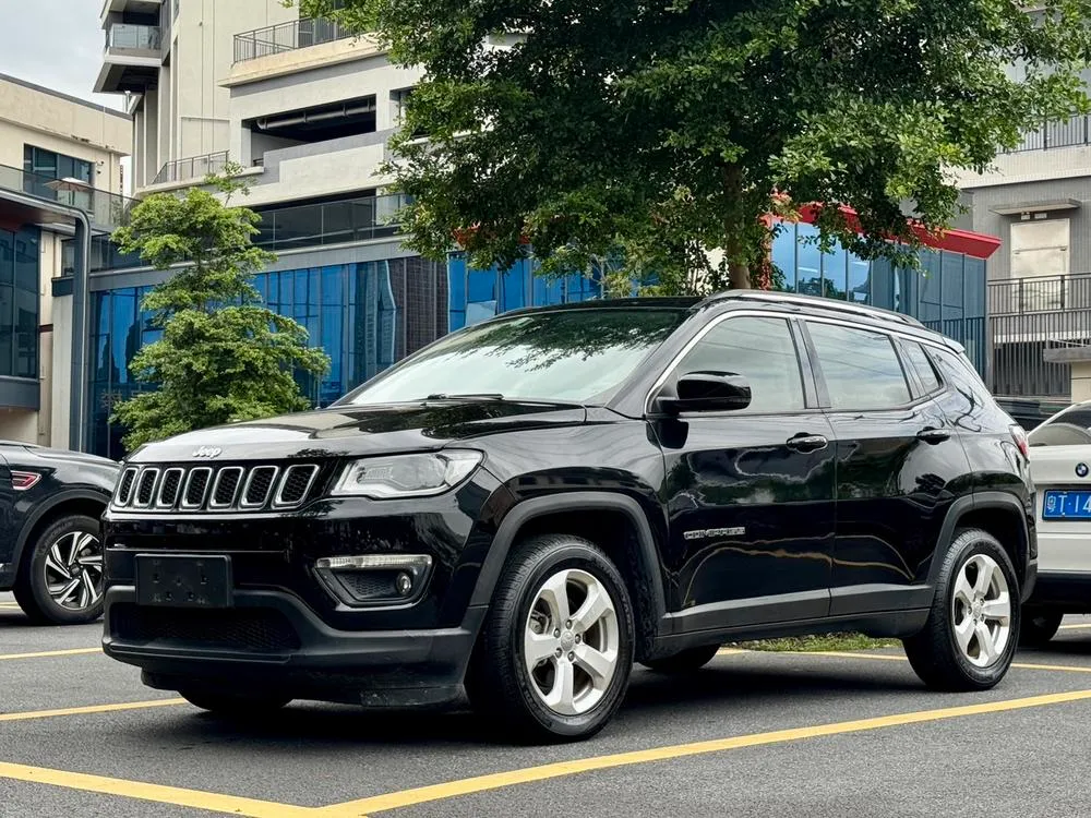 Jeep Compass 220T Auto Joy Edition, 2019 — фото 1