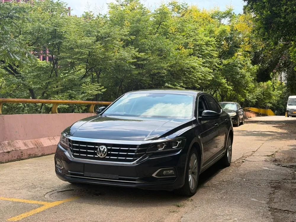Volkswagen Passat 330TSI Elite Edition CN6, 2019 — фото 1