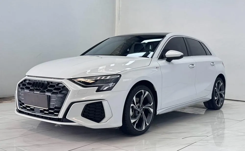 Audi A3 Sportback 35 TFSI Luxury Sport Version, 2021 — фото 1