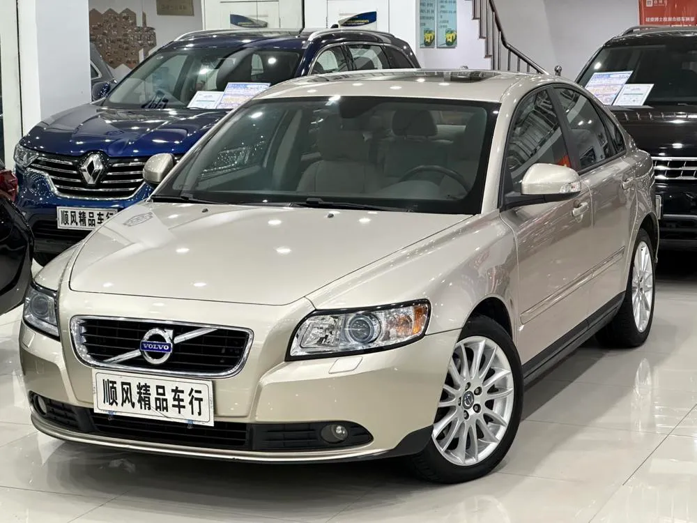 Volvo S40, 2011