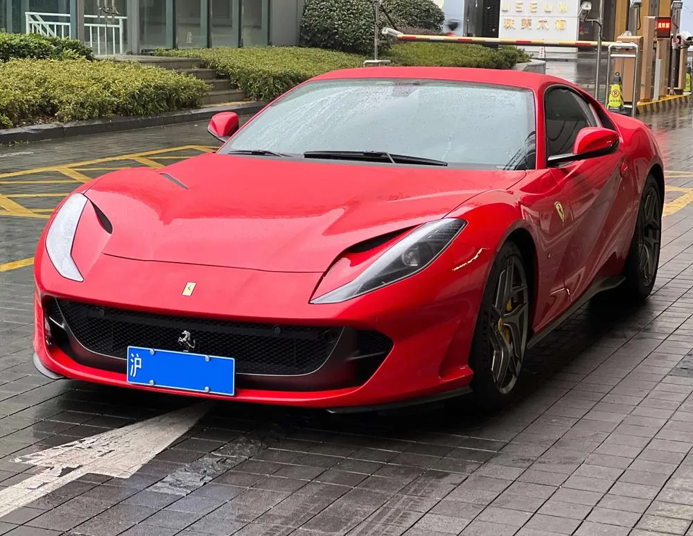 Ferrari 812, 2017