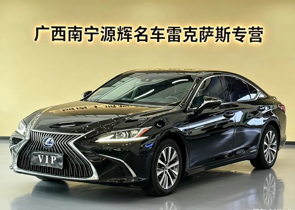Lexus ES, 2020