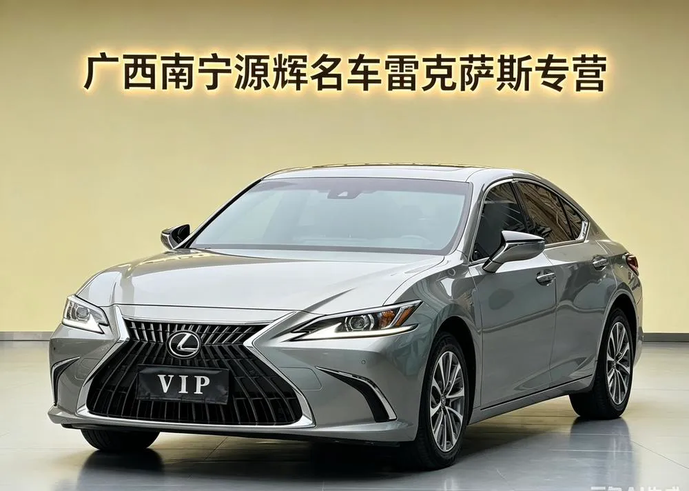 Lexus ES, 2022