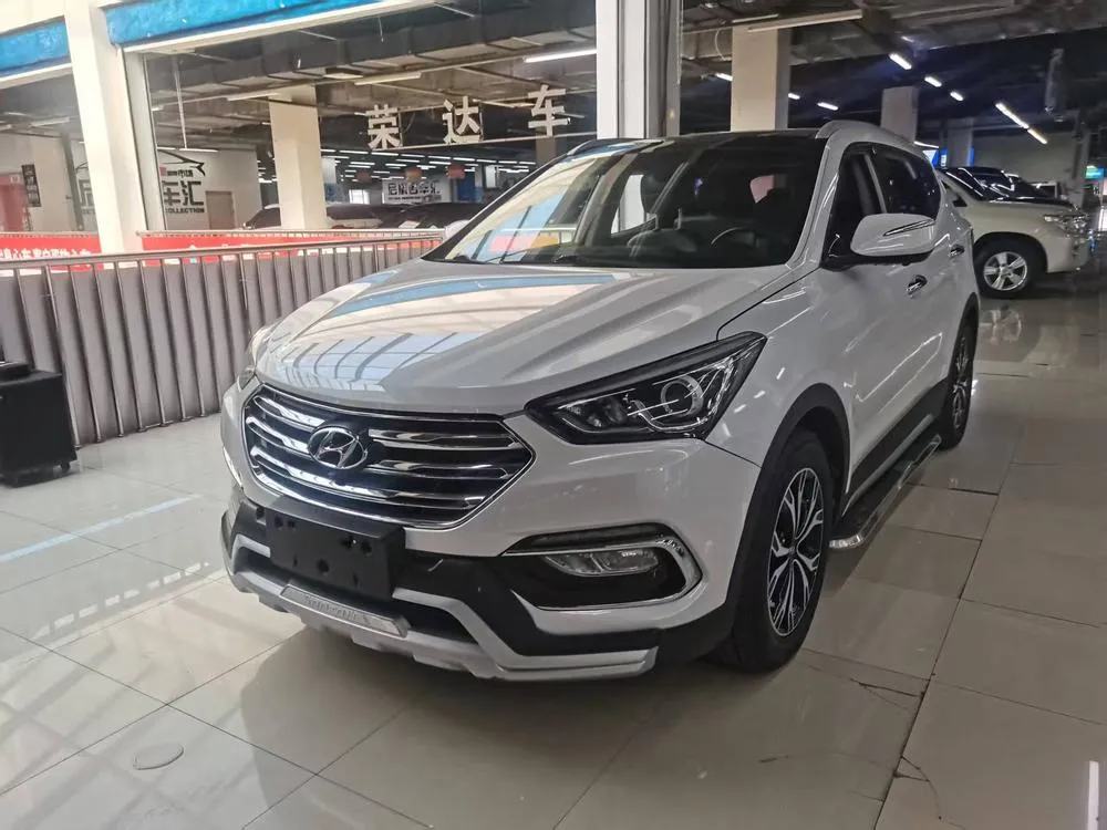 Hyundai Santa Fe 2.0T Auto 2WD Smart Version 7 Seater, 2017 — фото 1