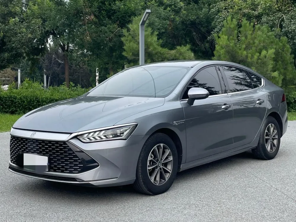 BYD Qin PLUS DM DM-i Champion Edition 55KM Leading Version, 2023 — фото 1