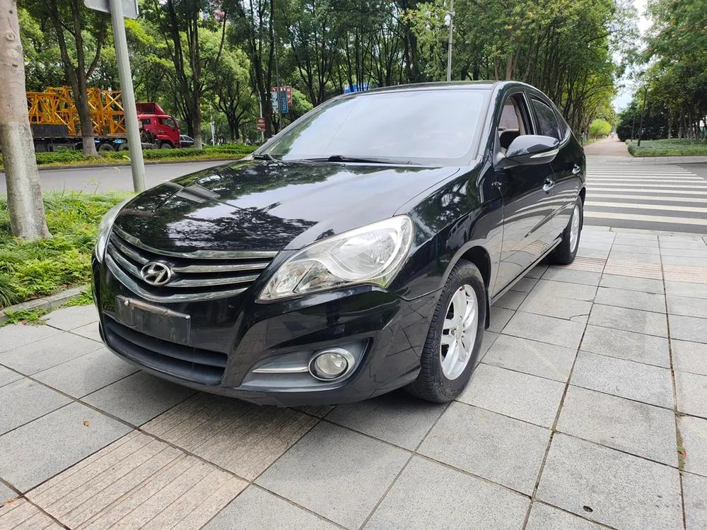 Hyundai Elantra Yuedong 1.6L Manual Luxury Version, 2011 — фото 1
