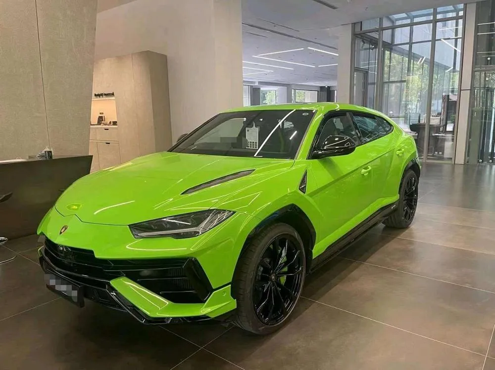 Lamborghini Urus, 2023