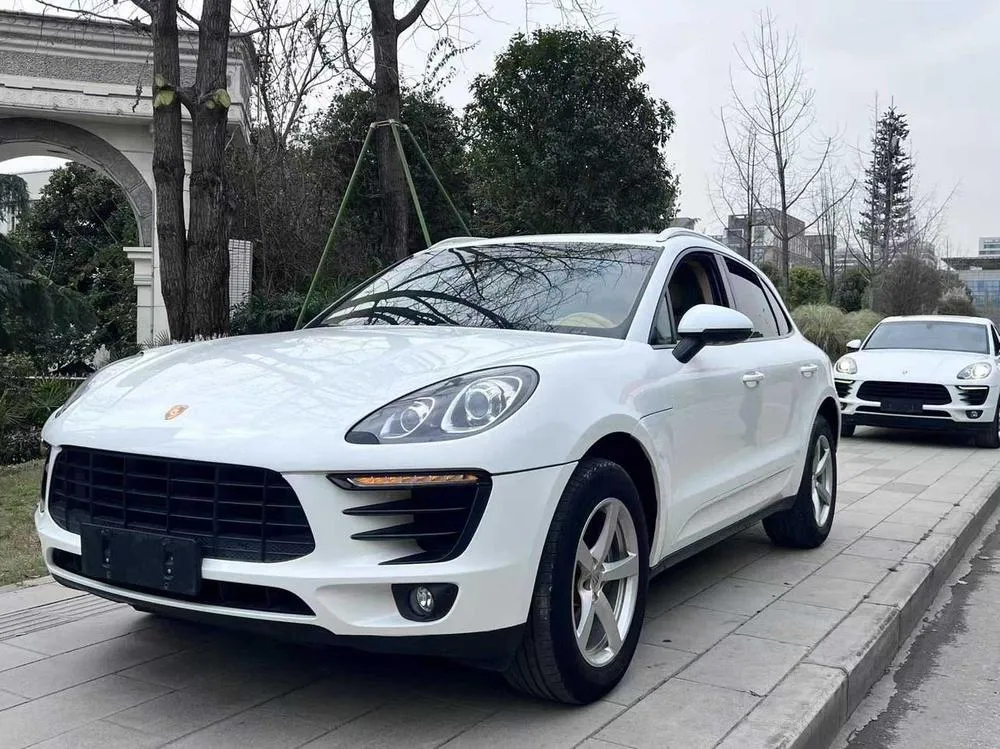 Porsche Macan, 2014