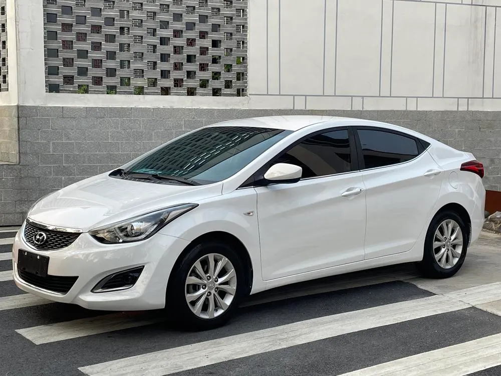 Hyundai Elantra Langdong 1.6L Auto Smart Version, 2016 — фото 1