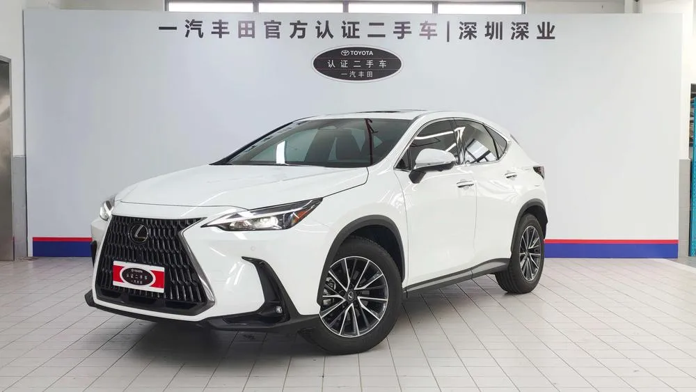 Lexus NX, 2025