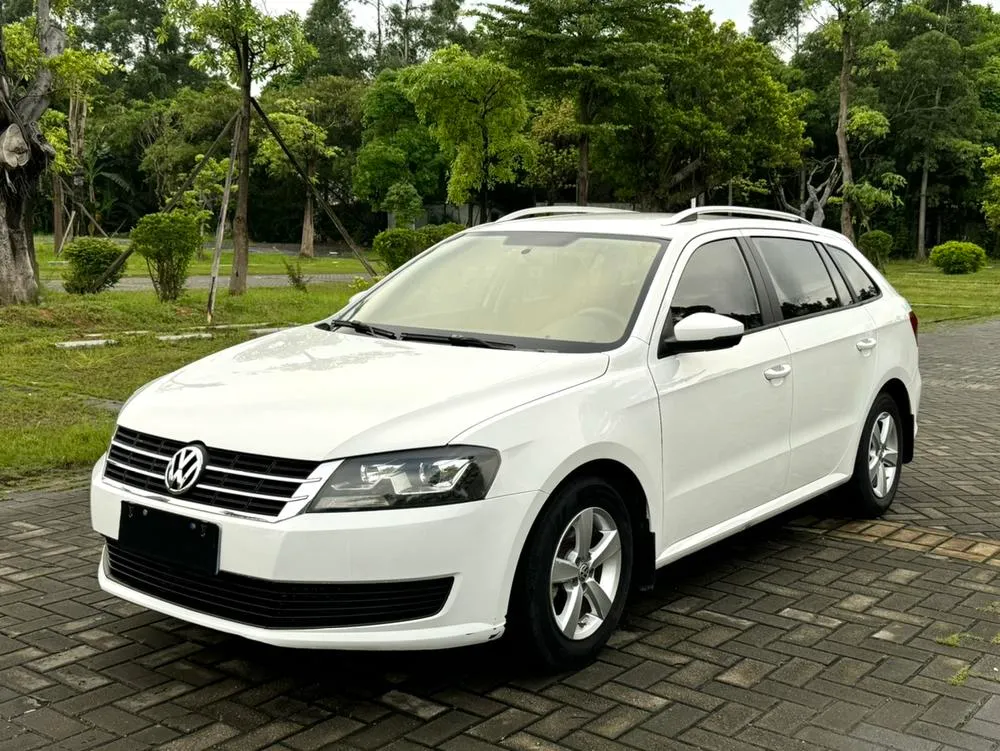 Volkswagen Gran Lavida 1.6L Auto Style Version, 2013 — фото 1