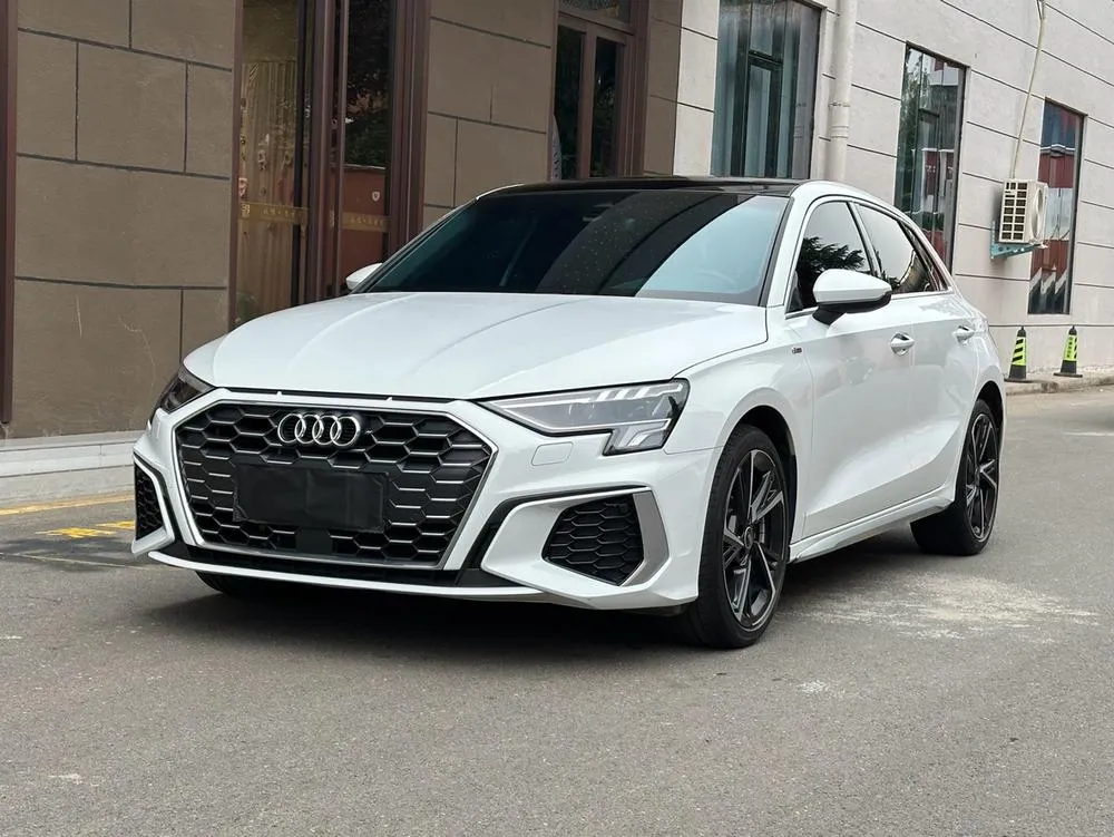 Audi A3 Sportback 35 TFSI Fashion Sport Version, 2022 — фото 1