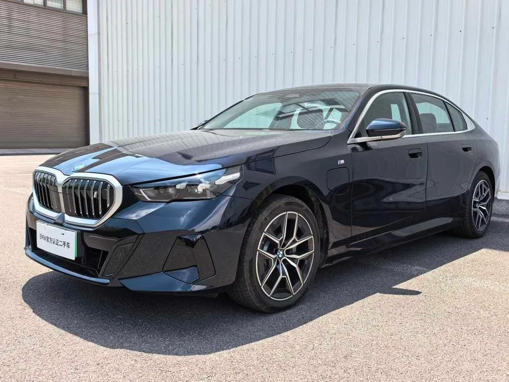 BMW i5 eDrive35L M Sport, 2025 — фото 1