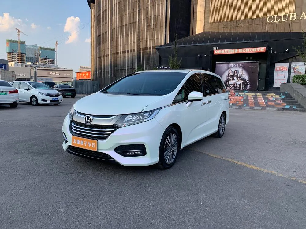 Honda Odyssey 2.4L Luxury Edition, 2018 — фото 1