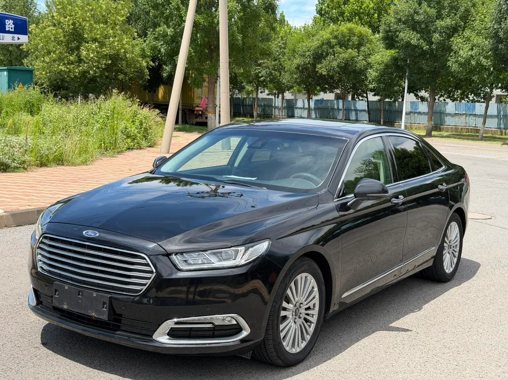 Ford Taurus, 2015