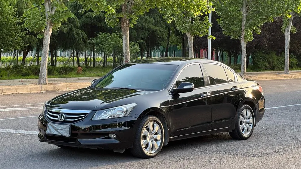 Honda Accord 2.4L LX, 2012 — фото 1