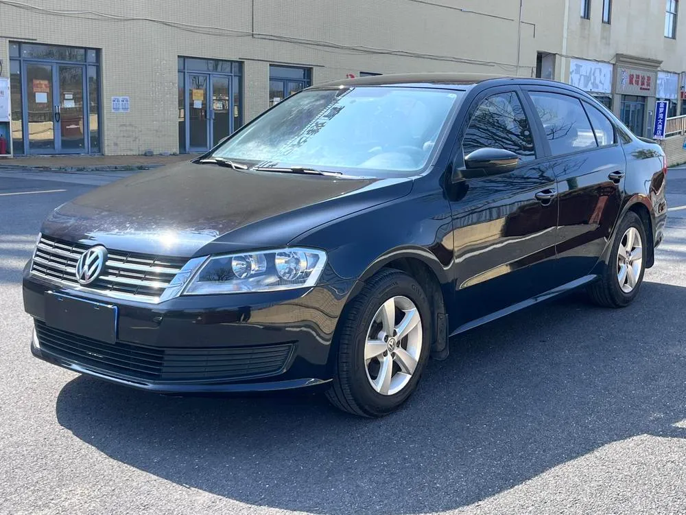 Volkswagen Lavida 1.6L Auto Style Edition, 2013 — фото 1