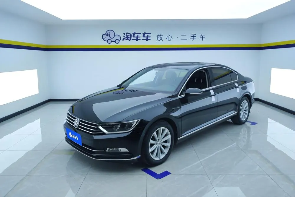 Volkswagen Magotan 330TSI DSG Leading Version, 2018 — фото 1