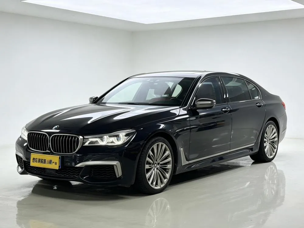 BMW 7-Series M760Li xDrive, 2017 — фото 1