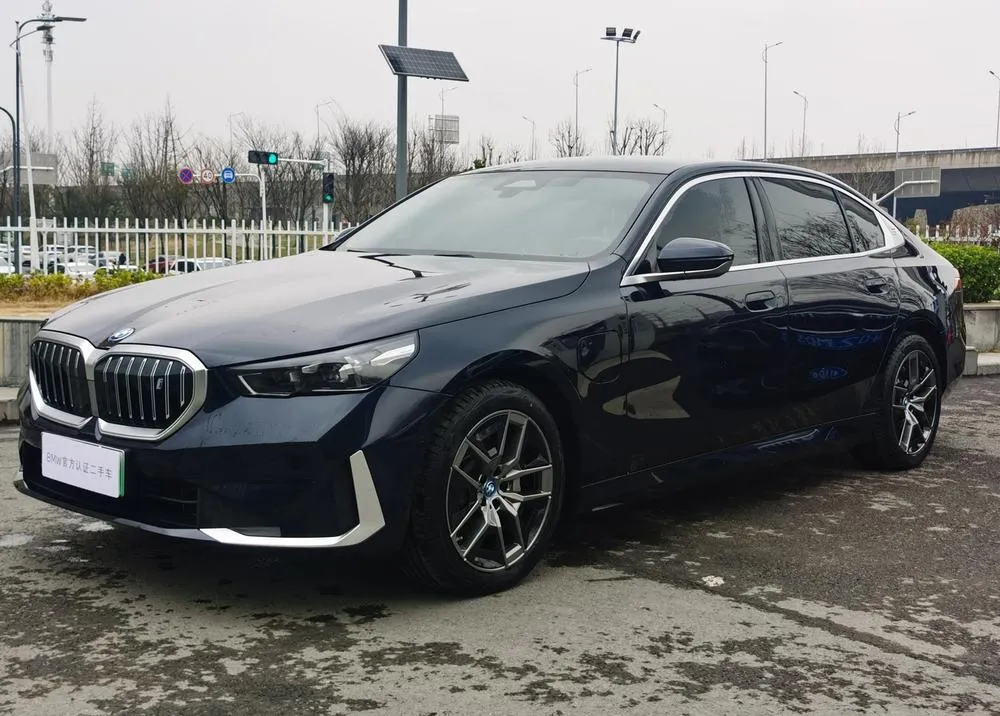 BMW i5, 2024