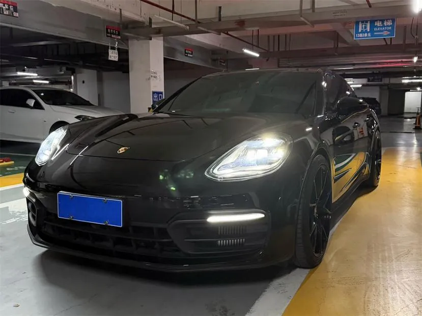 Porsche Panamera, 2022