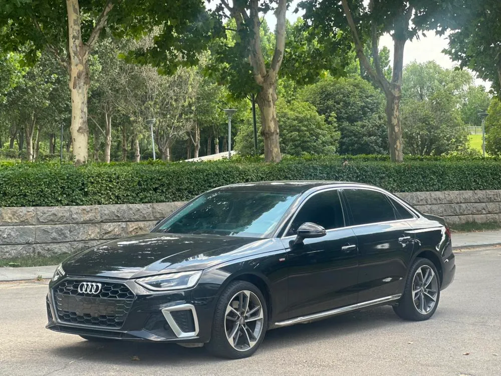 Audi A4L 40 TFSI Fashion Version, 2020 — фото 1