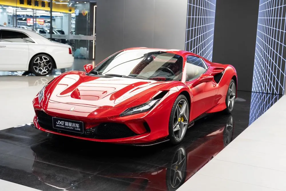 Ferrari F8, 2020