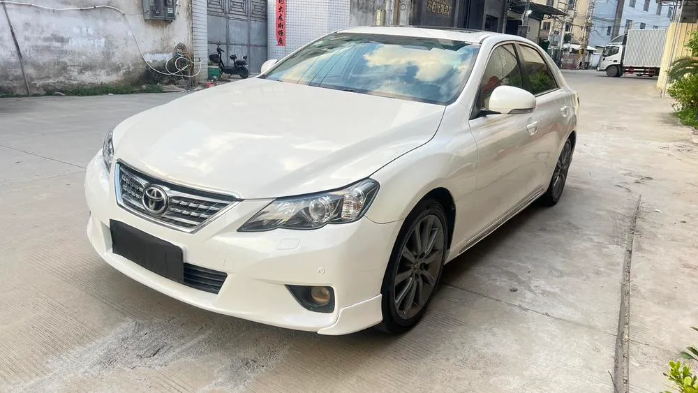 Toyota Reiz, 2012
