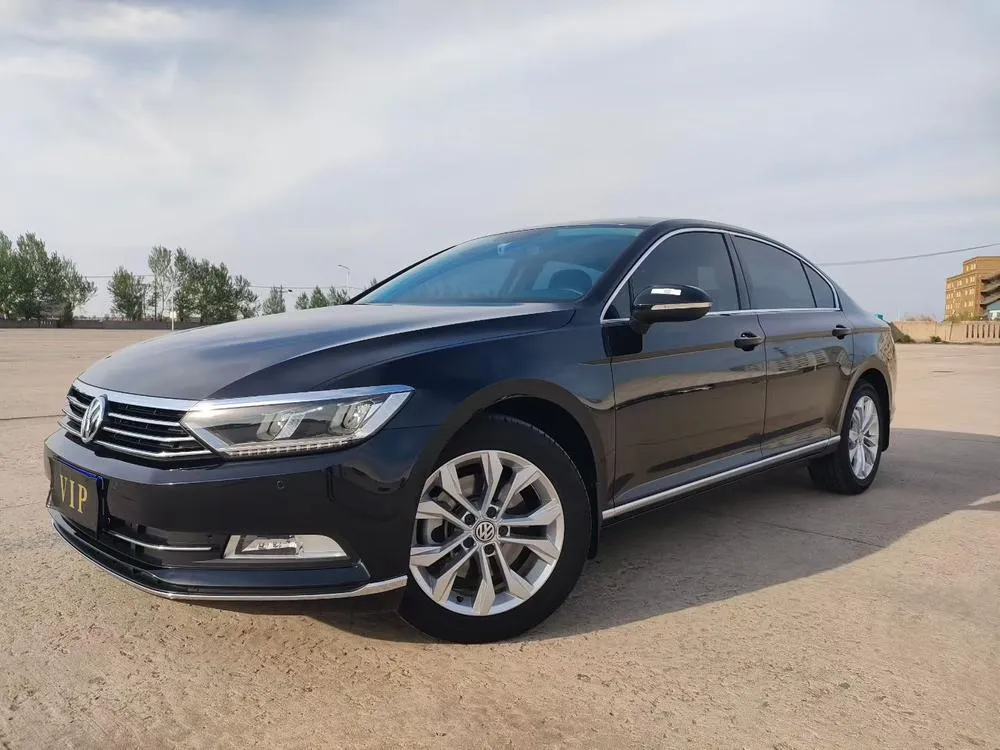 Volkswagen Magotan 330TSI DSG Luxury Version, 2018 — фото 1