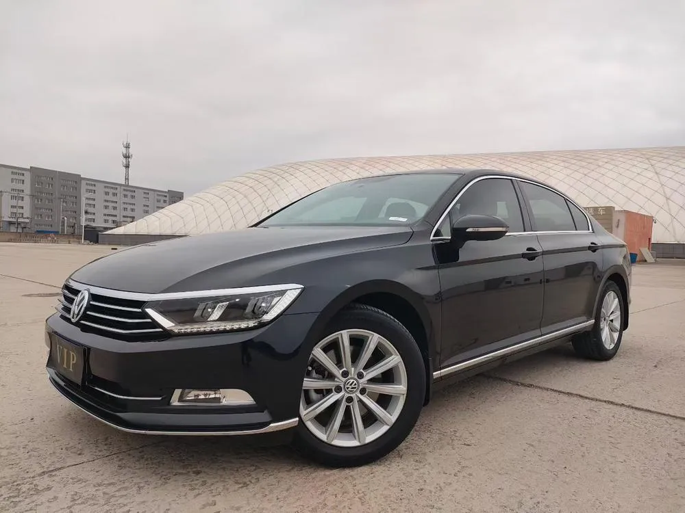 Volkswagen Magotan 330TSI DSG Leading Version CN6, 2019 — фото 1