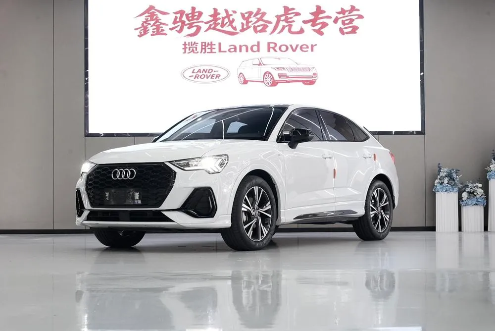 Audi Q3 Sportback Facelift 40 TFSI Fashion Version, 2023 — фото 1