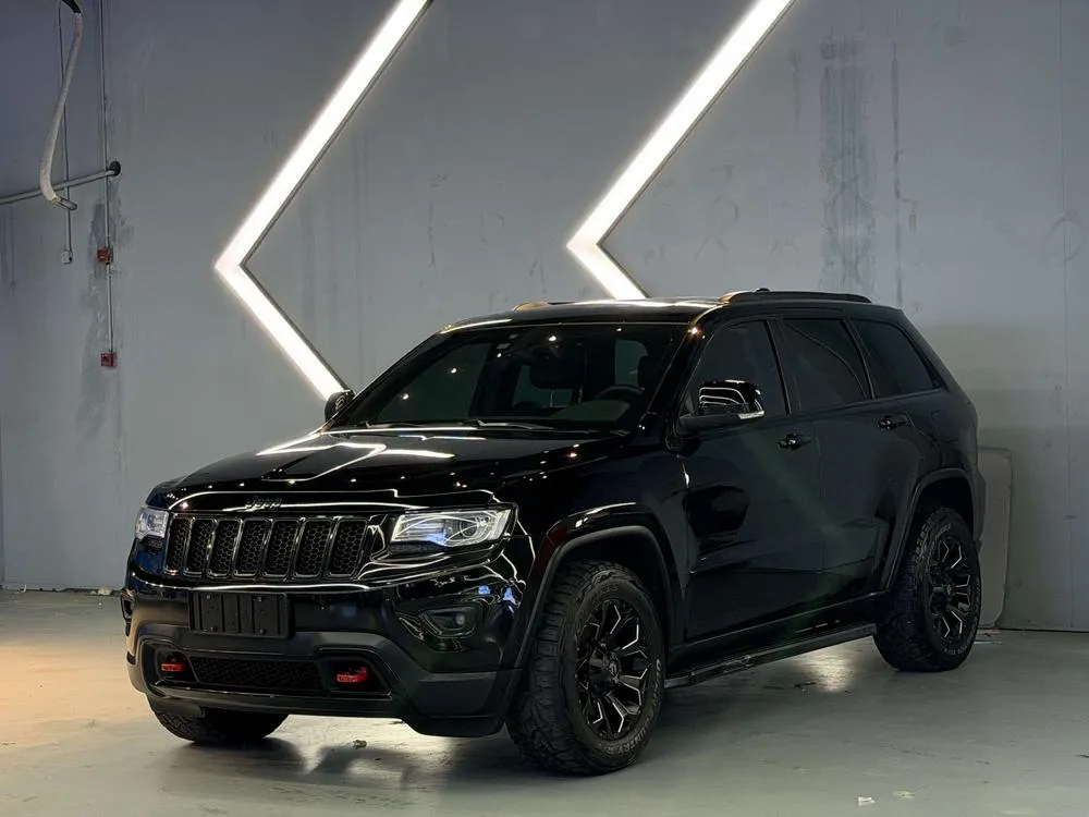 Jeep Grand Cherokee (Import), 2015
