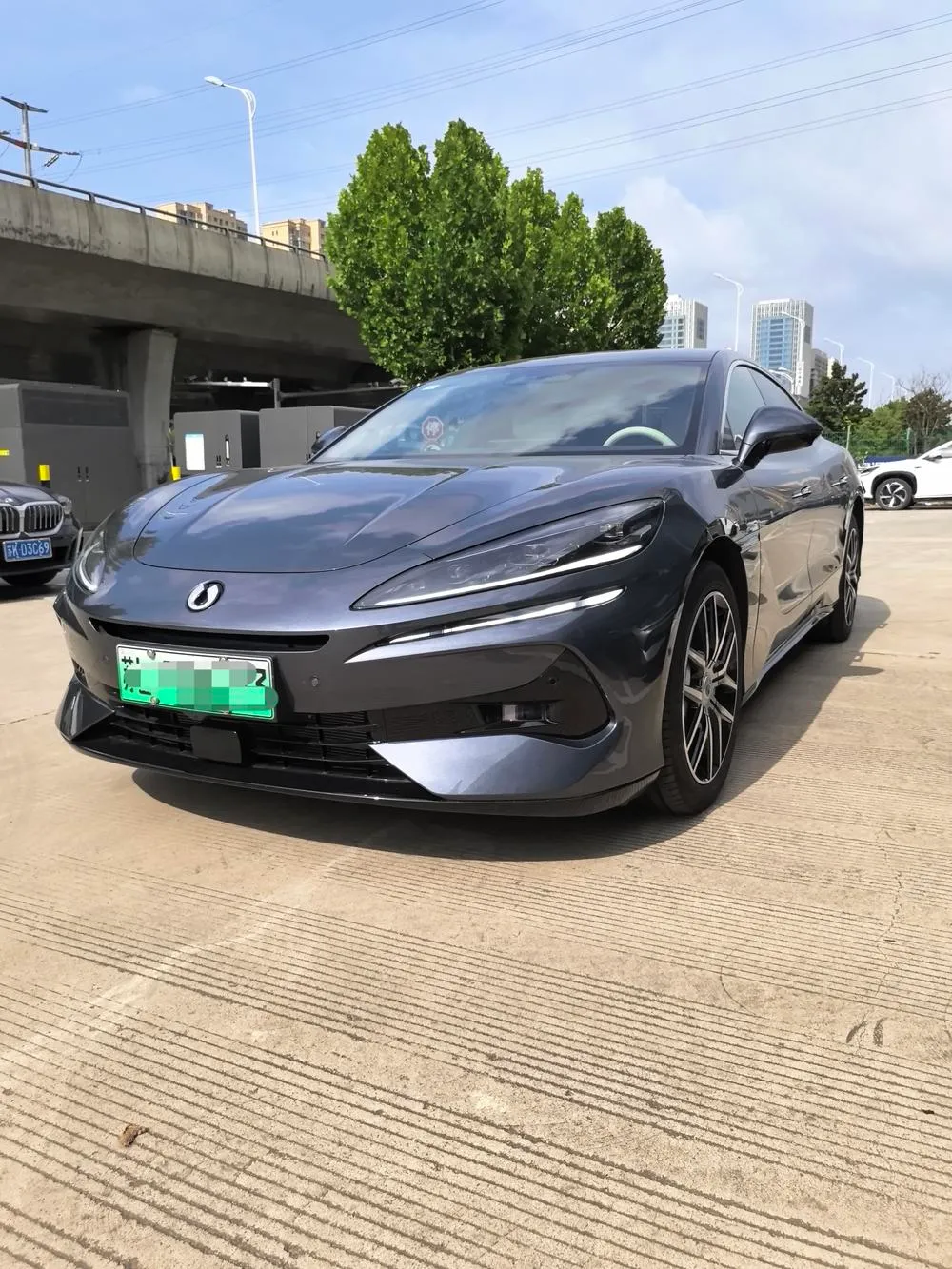 Denza Z9 DM, 2024