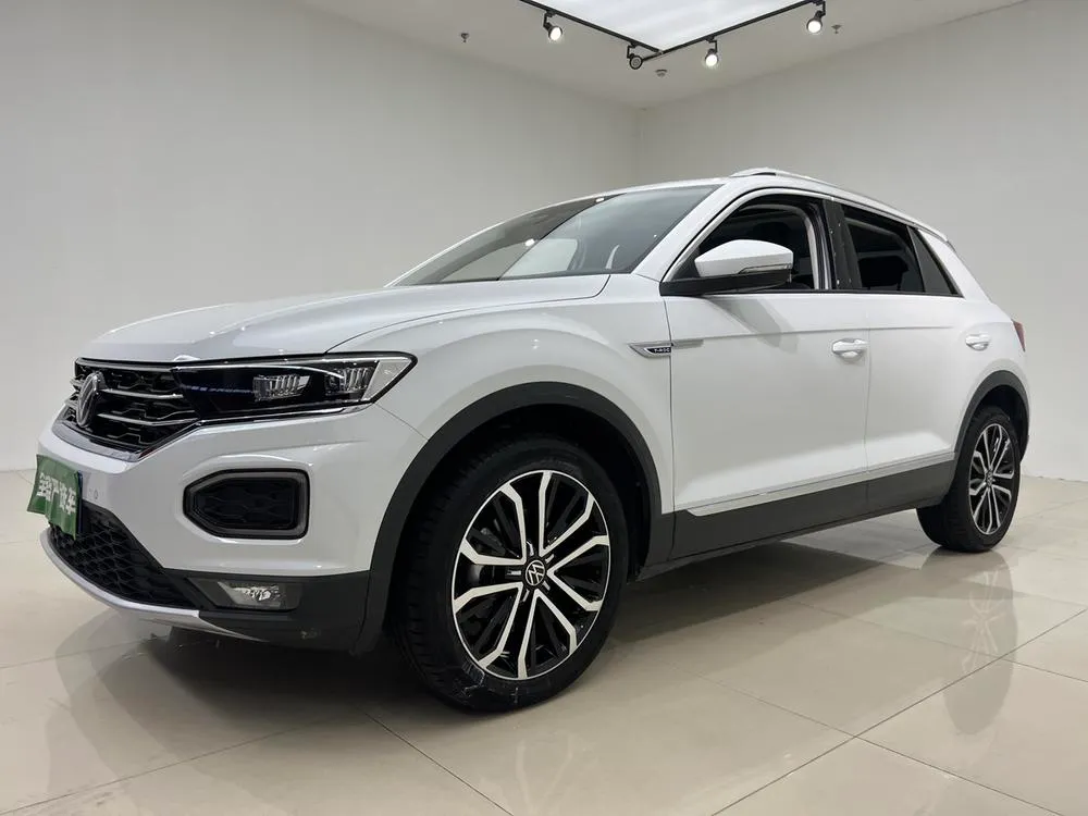 Volkswagen T-Roc 280TSI DSG 2WD PLUS, 2022 — фото 1
