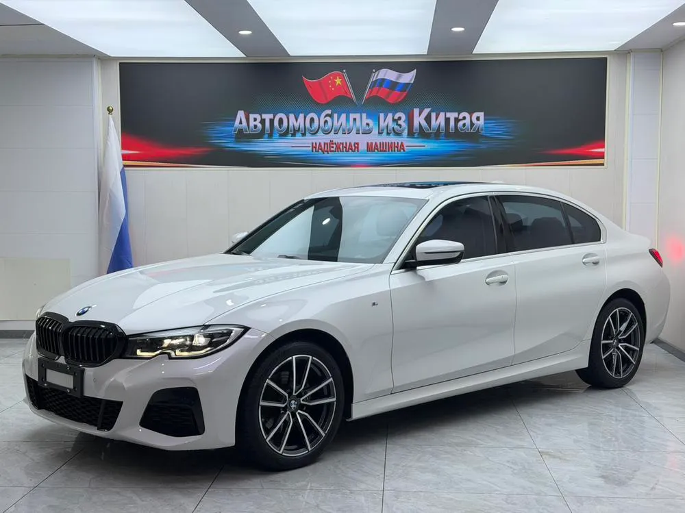 BMW 3-Series, 2022