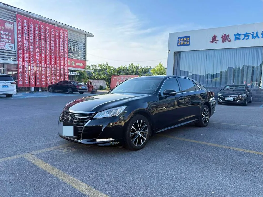 Toyota Crown, 2018