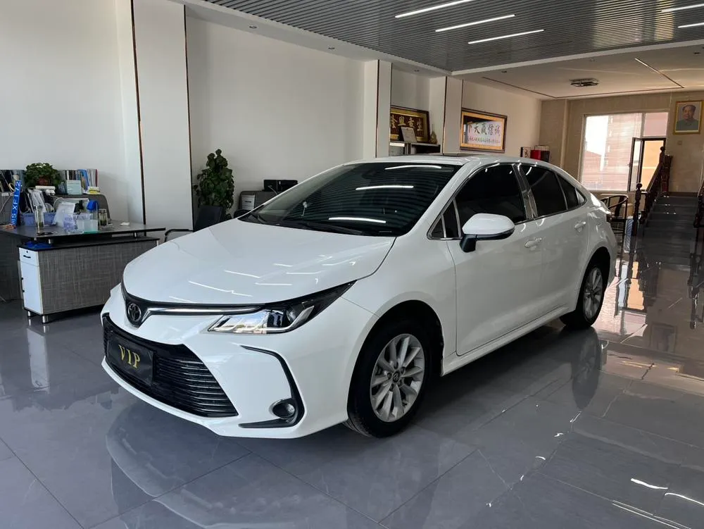 Toyota Corolla 1.2T S-CVT Elite PLUS Edition, 2021 — фото 1