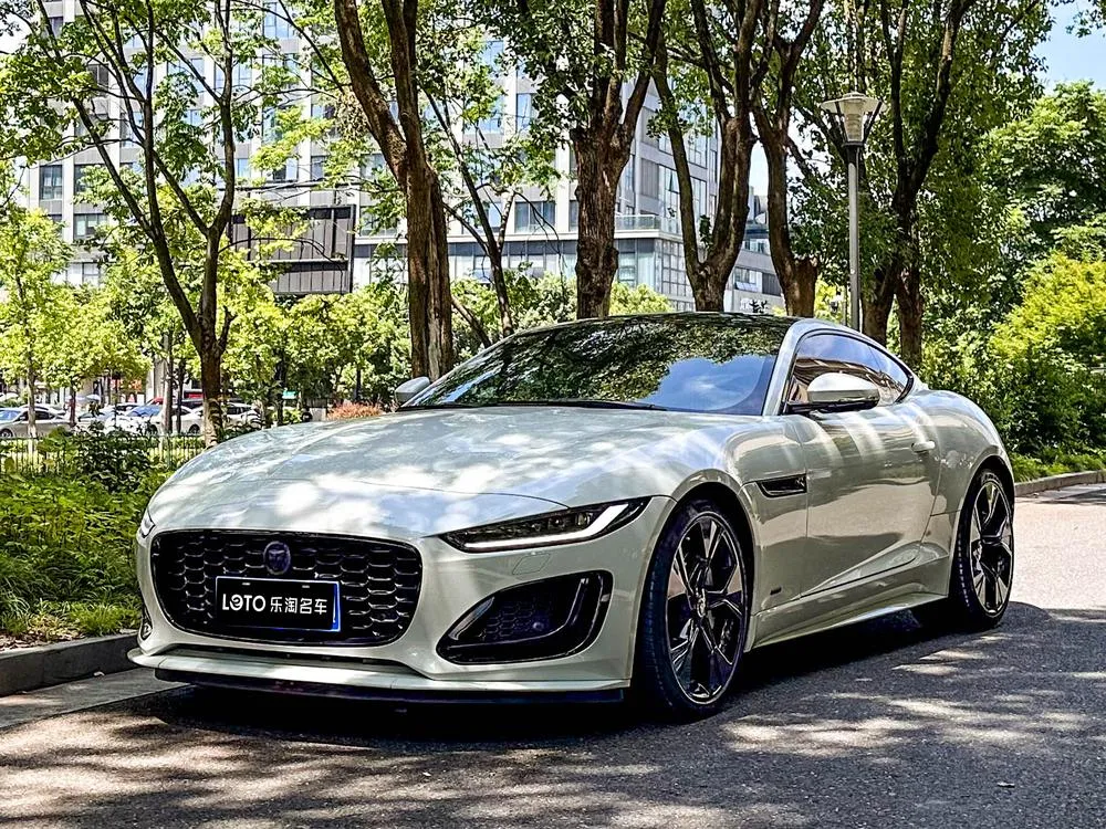 Jaguar F-TYPE, 2024