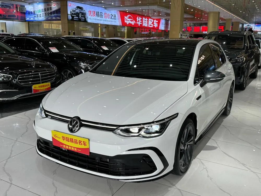 Volkswagen Golf, 2023