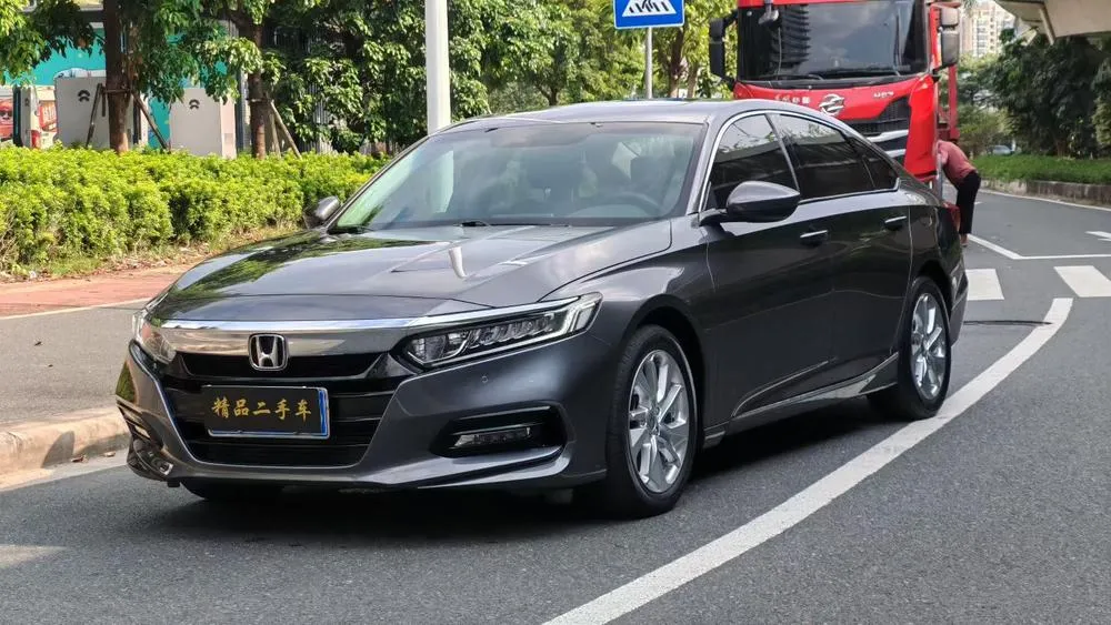 Honda Accord 260TURBO Luxury · Limited Edition, 2021 — фото 1